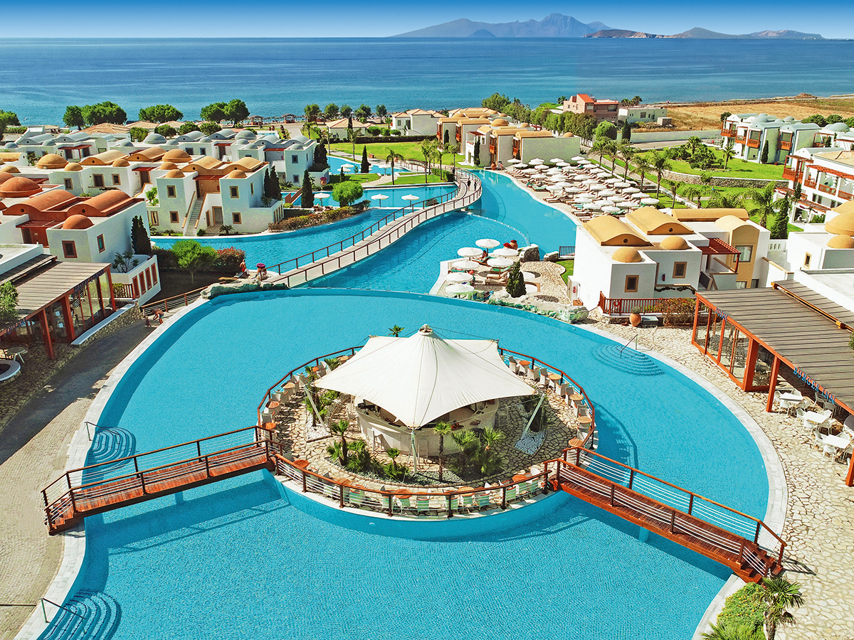Hier können Sie das Hotel Mitsis Selection Blue Domes ab 1.116 € buchen Mitsis Selection Blue Domes – Hotelfoto