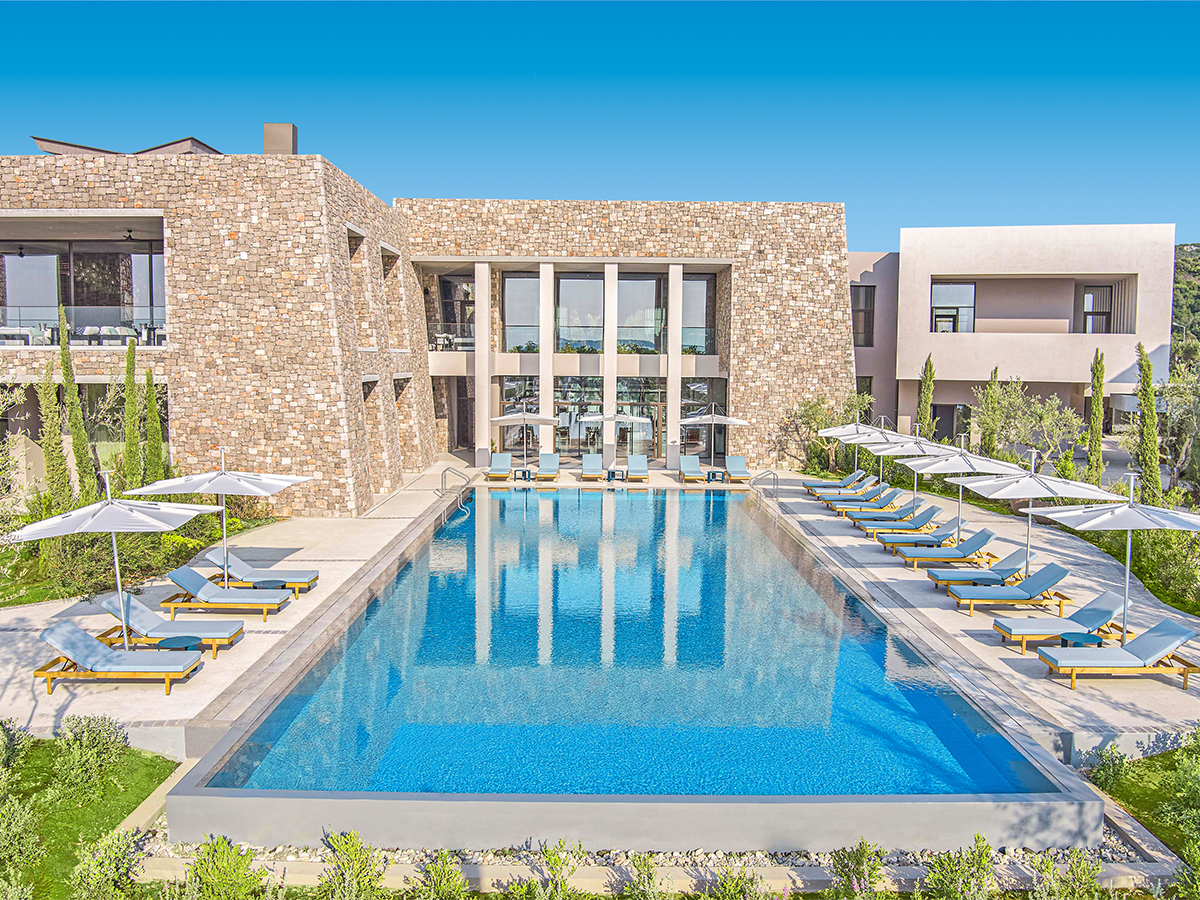 W Costa Navarino