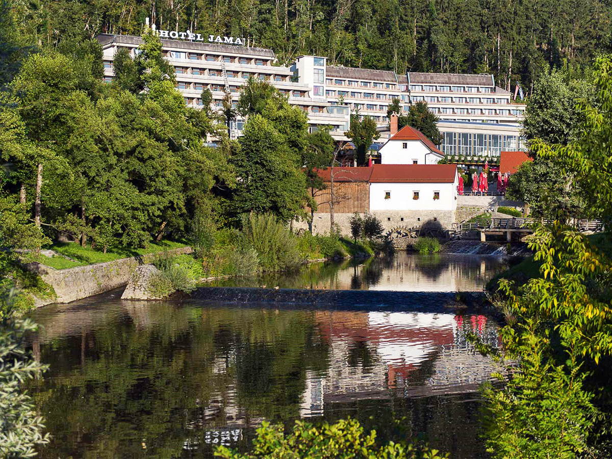 Hotel JAMA