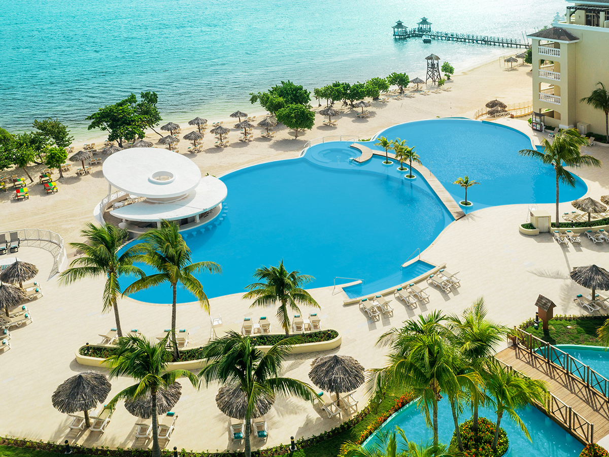 Hier können Sie das Hotel Iberostar Waves Rose Hall Beach ab 2.146 € buchen Iberostar Waves Rose Hall Beach – Hotelfoto