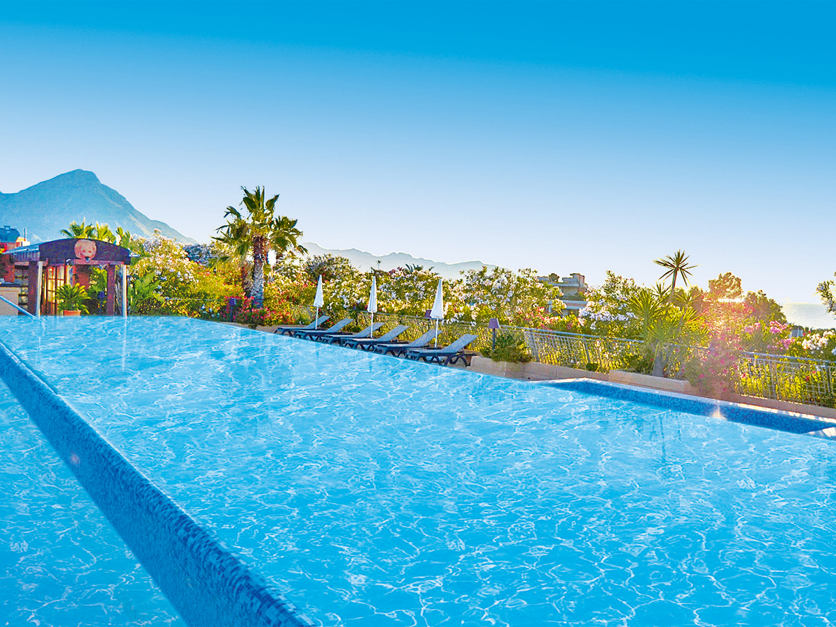 Acacia Resort