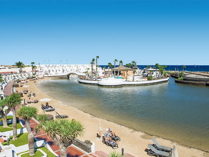 Hotel Sands Beach Resort