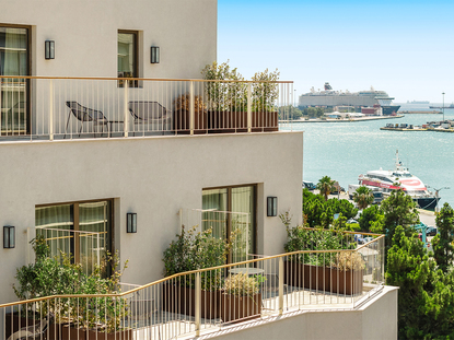 Mitsis N'U Pireaus Port