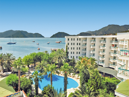 Tropical Beach Hotel