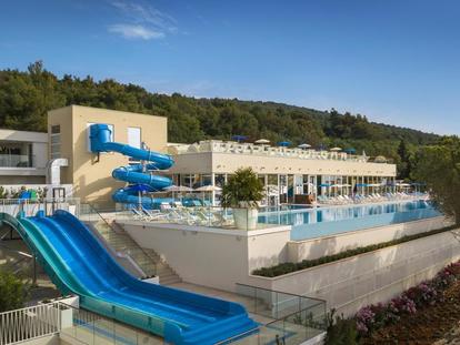 Girandella, Maro Suites