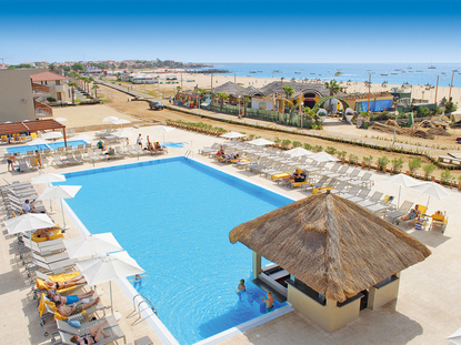 Hotel Oasis Salinas Sea