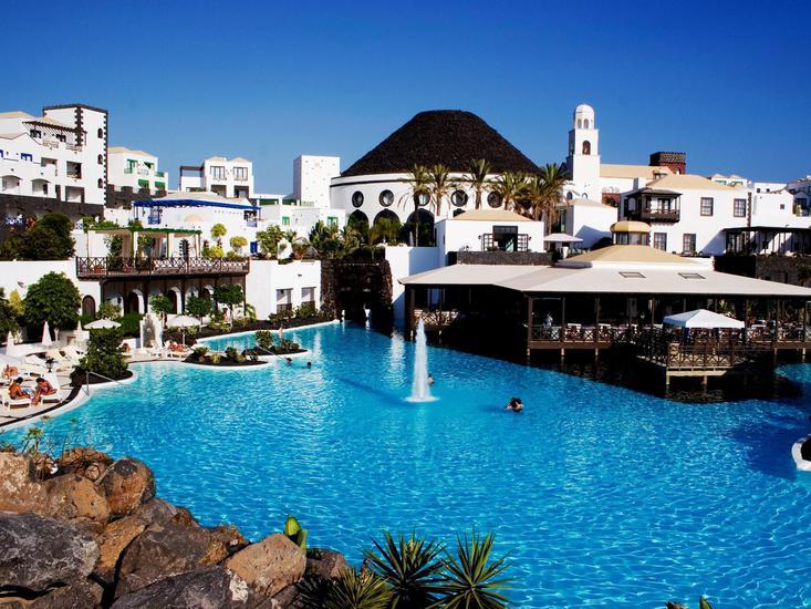 Hier können Sie das Hotel LIVVO Volcan Lanzarote ab 819 € buchen LIVVO Volcan Lanzarote – Hotelfoto