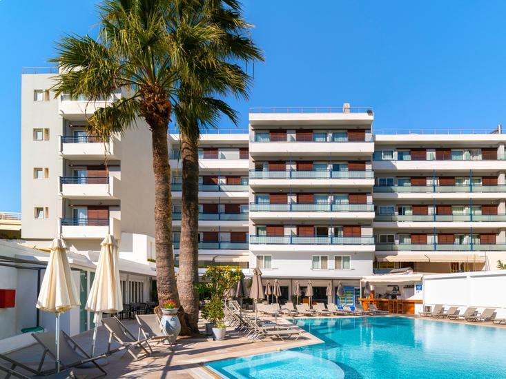 Hier können Sie das Hotel Best Western Plus Plaza ab 660 € buchen Best Western Plus Plaza – Hotelfoto
