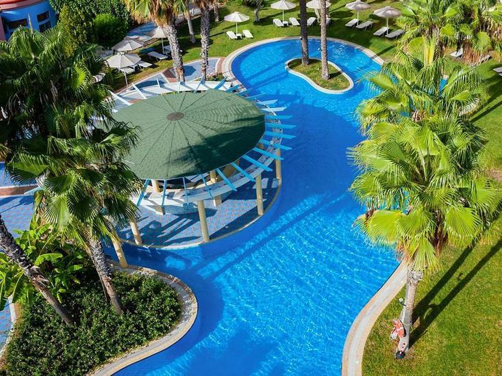 Hier können Sie das Hotel Atrium Palace ab 728 € buchen Atrium Palace – Hotelfoto